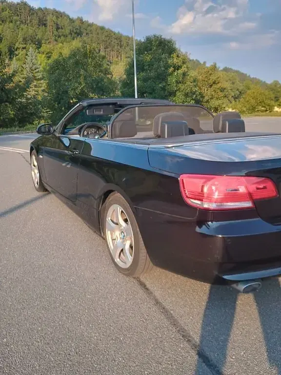 Gebraucht BMW 320 Cabriolet Performance 177 PS (130 kW) 2009 Schwarz Cabrio