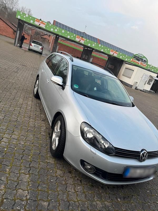 Gebraucht VW Golf VI 105 PS (77 kW) 2011 Silber Kleinwagen