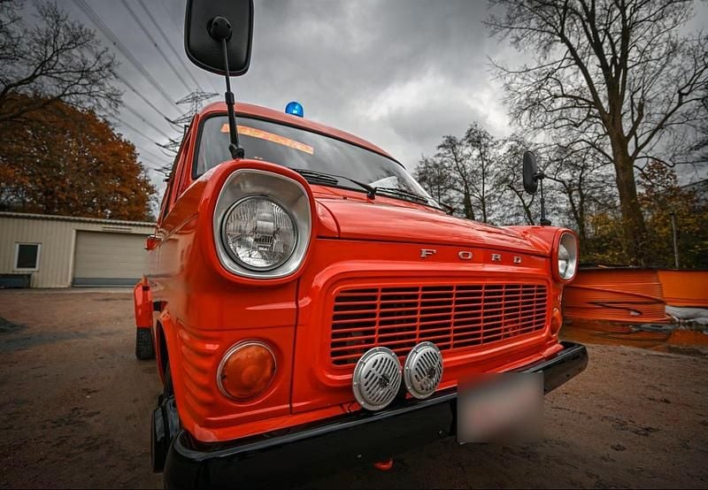 Usata Ford Transit 65 CV (47 kW) 1972 Rosso Monovolume