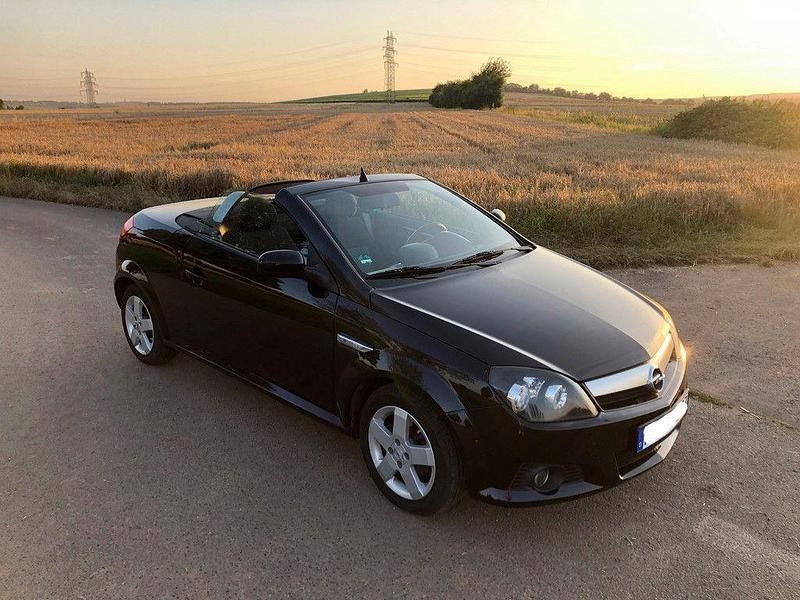 Schwarz Gebraucht 2005 Opel Tigra Sport Cabrio | 2.222 € (Fairer Preis) - Bild 1/4