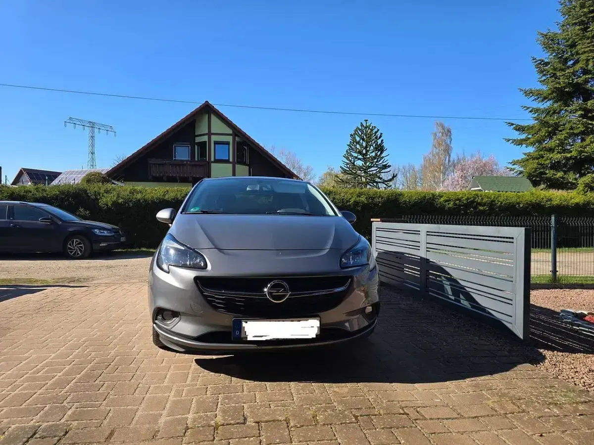 Usado Opel Corsa drive 90 CV (66 kW) 2016 Plateado Utilitario