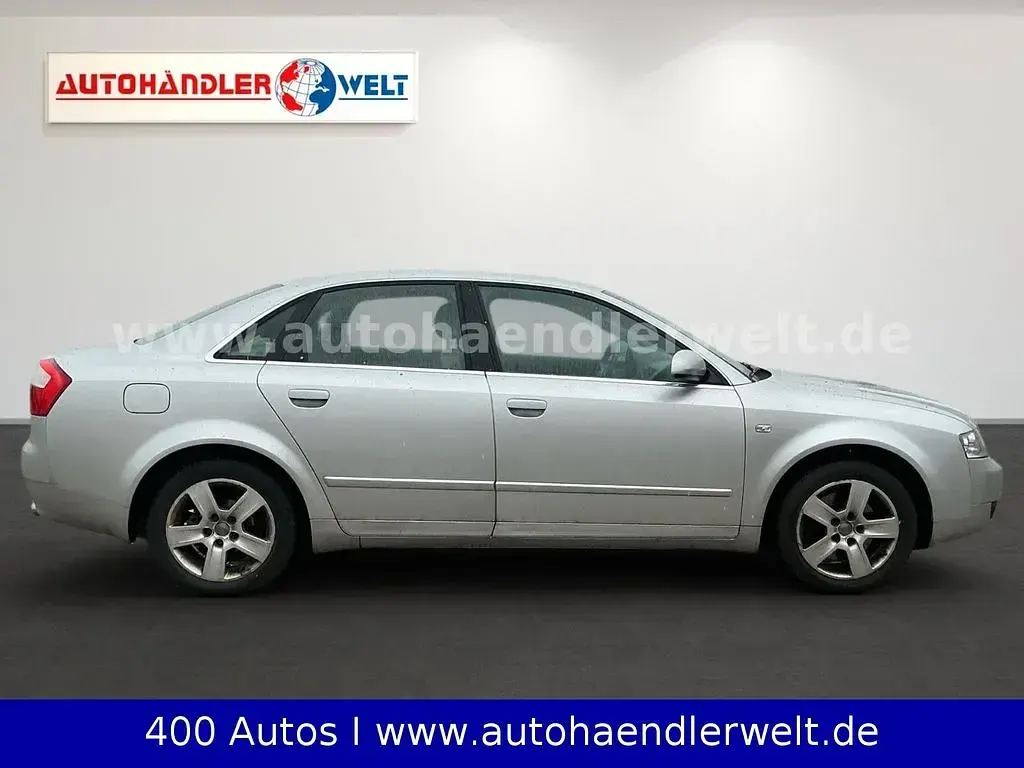 Second-hand Audi A4 163 CP (119 kW) 2002 Argintiu Berlinǎ