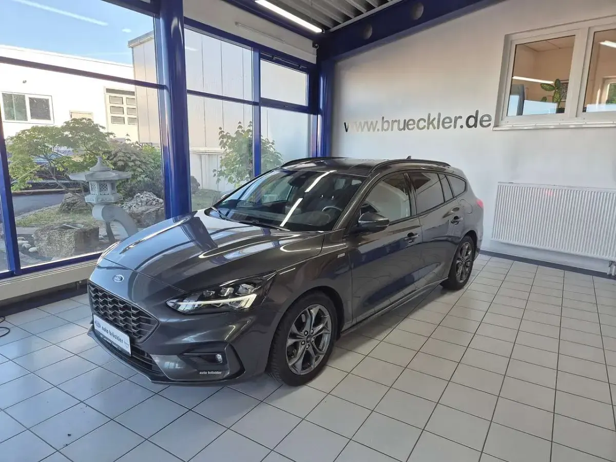 Gebraucht Ford Focus ST-Line 150 PS (110 kW) 2021 Magnetic grau Kombi