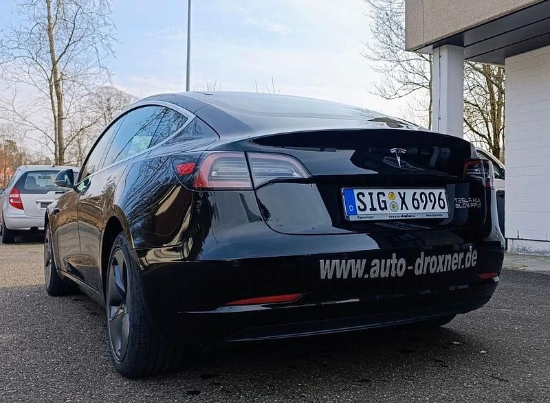 Gebraucht Tesla Model 3 Standard Range Plus 225 kW (306 PS) 2019 Schwarz Limousine