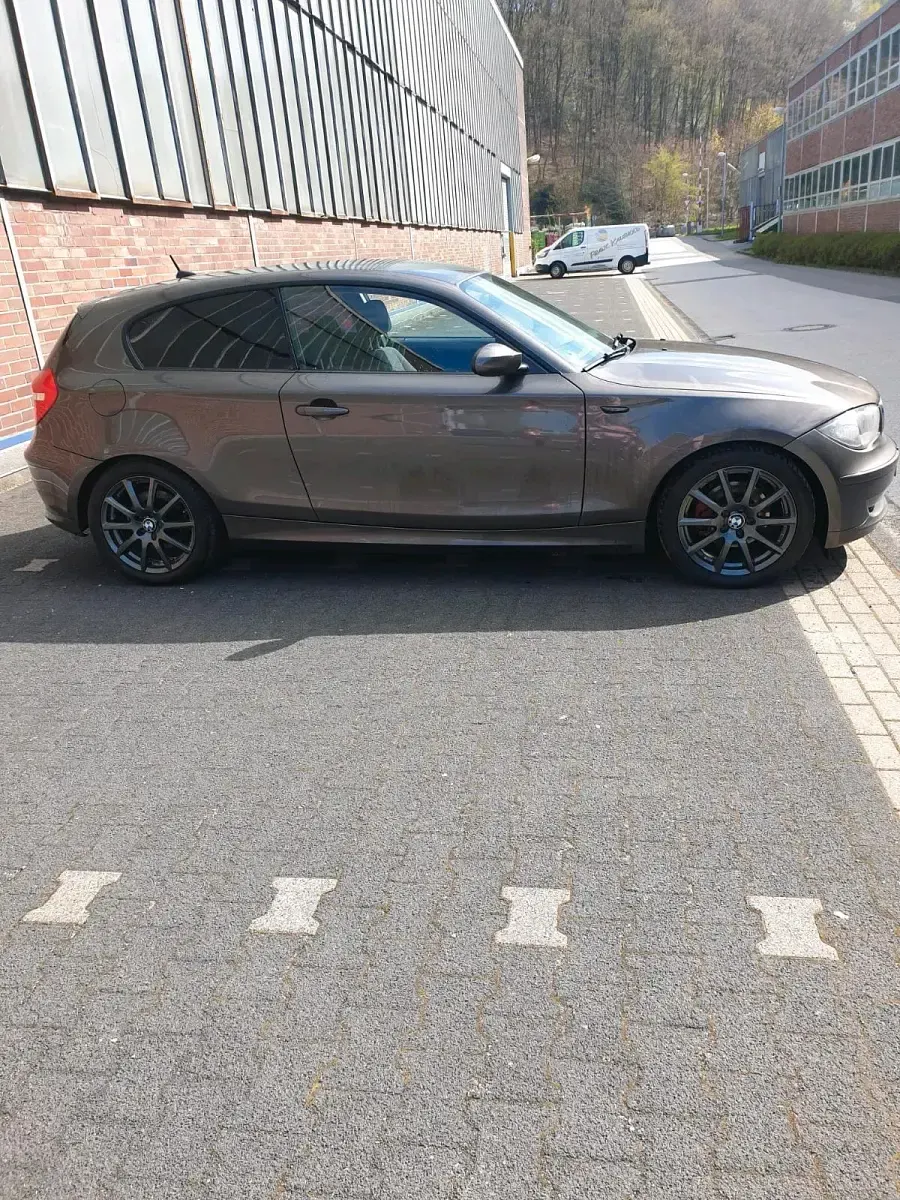 Gebraucht BMW 118 Coupé Advantage 143 PS (105 kW) 2008 Braun Coupé