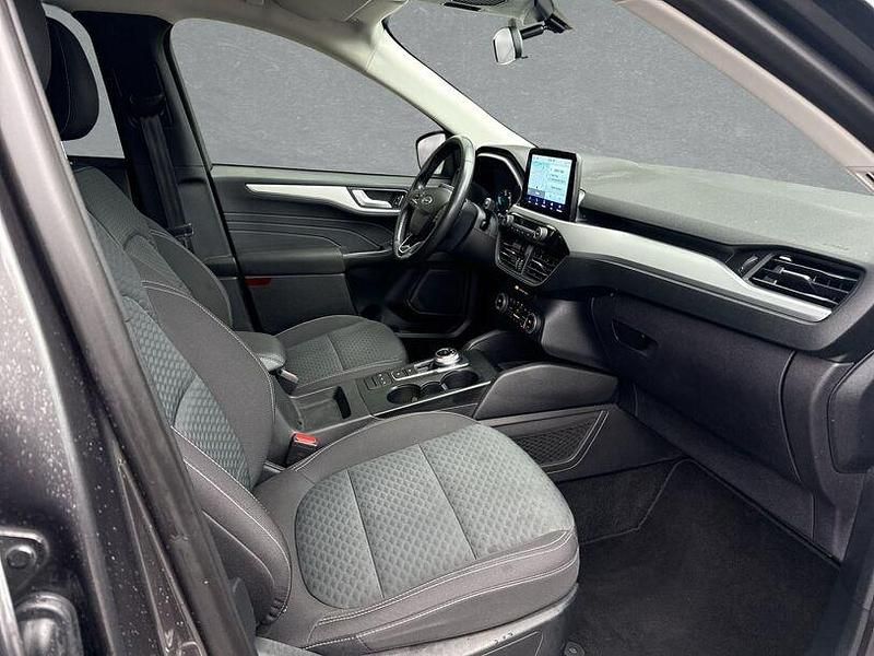 Second-hand Ford Kuga 152 CP (111 kW) 2022 Gri SUV