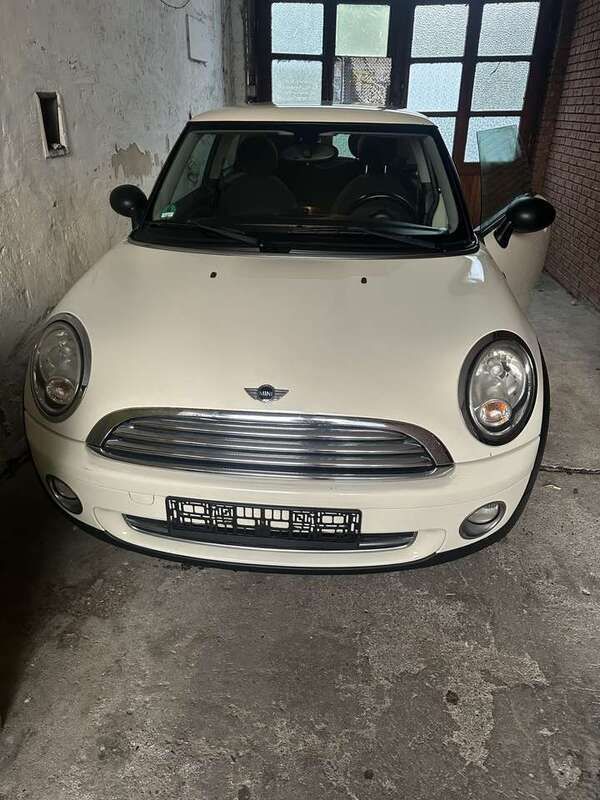 Weiß Gebraucht 2009 Mini ONE Kleinwagen | 5.200 € (Teuer) - Bild 1/4