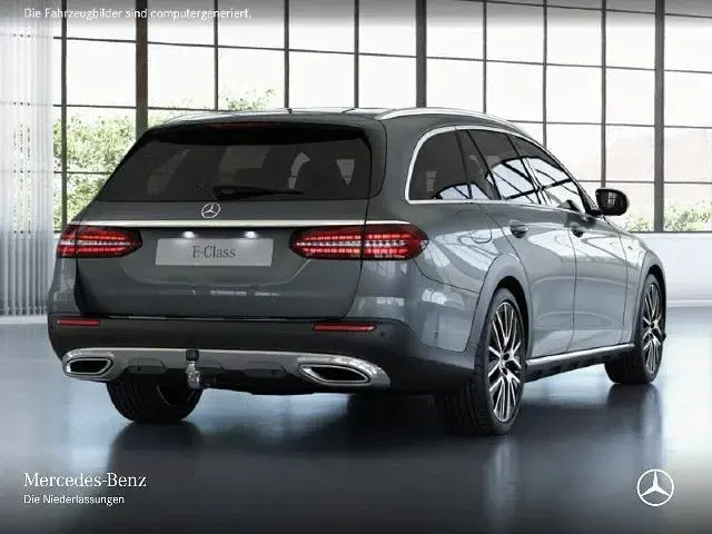 Gebraucht Mercedes E400 330 PS (242 kW) 2021 Selenitgrau Kombi