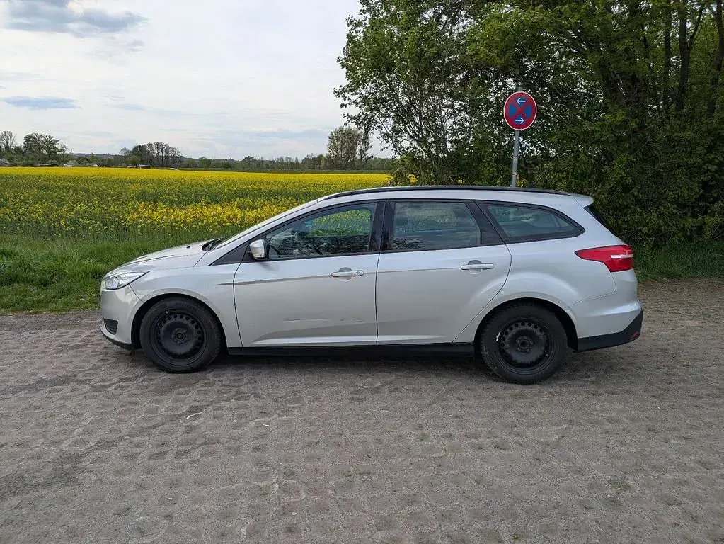 Gebraucht Ford Focus Titanium 120 PS (88 kW) 2015 Silber Kombi