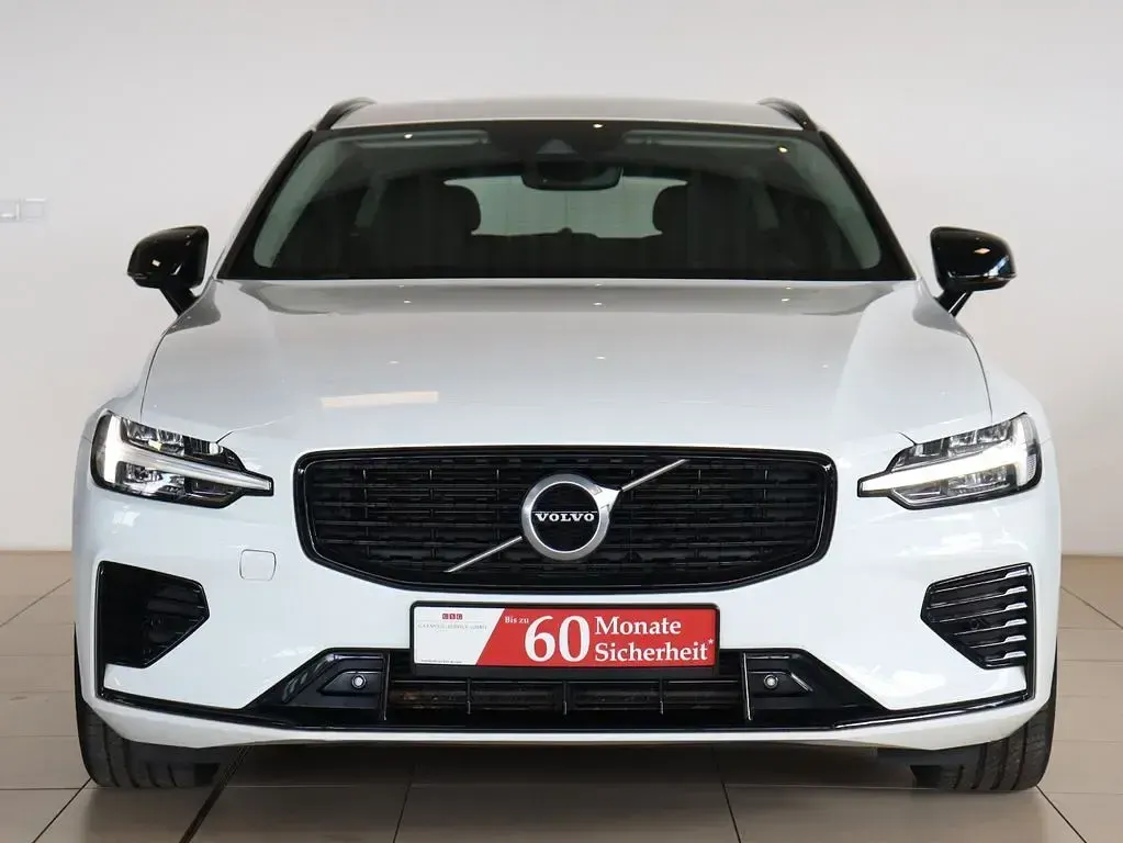 Usata Volvo V60 R-Design 340 CV (250 kW) 2020 Bianco Station wagon