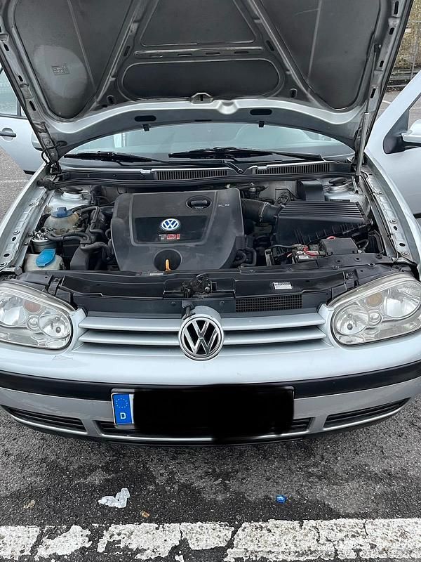 Grau Gebraucht 2002 VW Golf IV Limousine | 2.450 € (Fairer Preis) - Bild 1/4