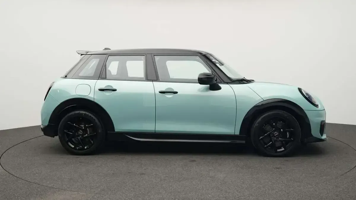 Gebraucht Mini John Cooper Works 156 PS (114 kW) 2025 Grün Kleinwagen