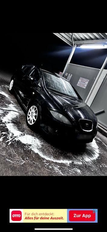 Gebraucht Seat Leon Reference 125 PS (91 kW) 2010 Schwarz Kleinwagen