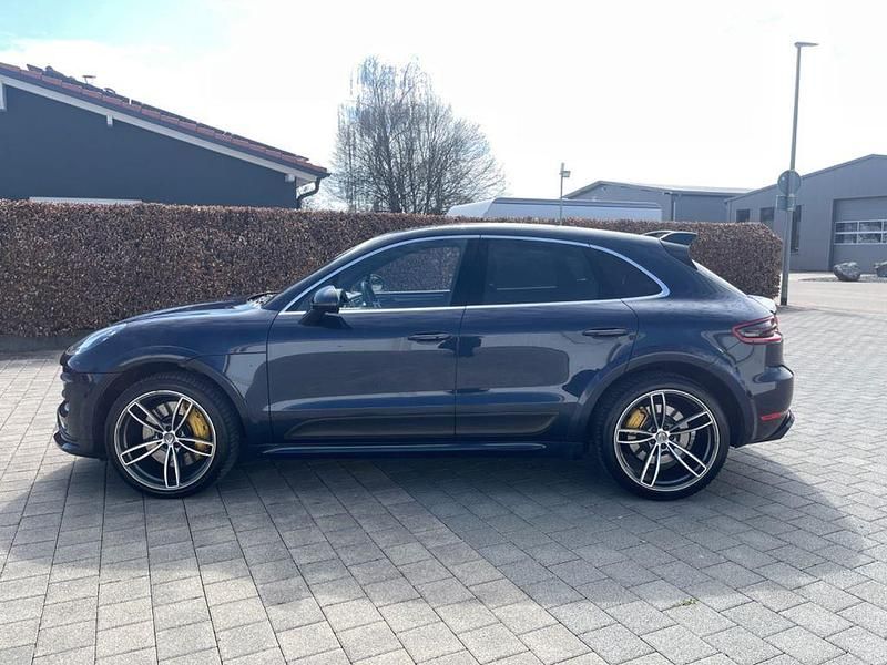 Gebraucht Porsche Macan Turbo Performance Package 521 PS (383 kW) 2016 Blau SUV