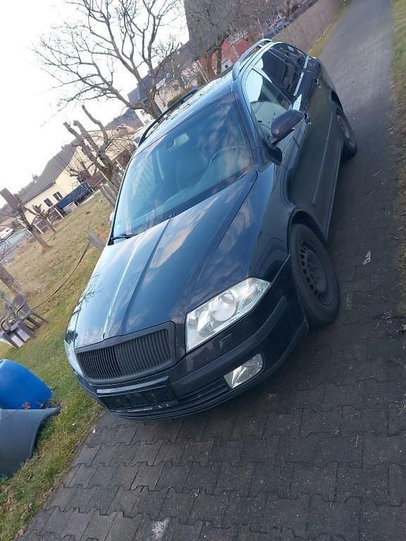 Schwarz Gebraucht 2006 Skoda Octavia Kombi | 1.690 € (Superpreis) - Bild 1/4