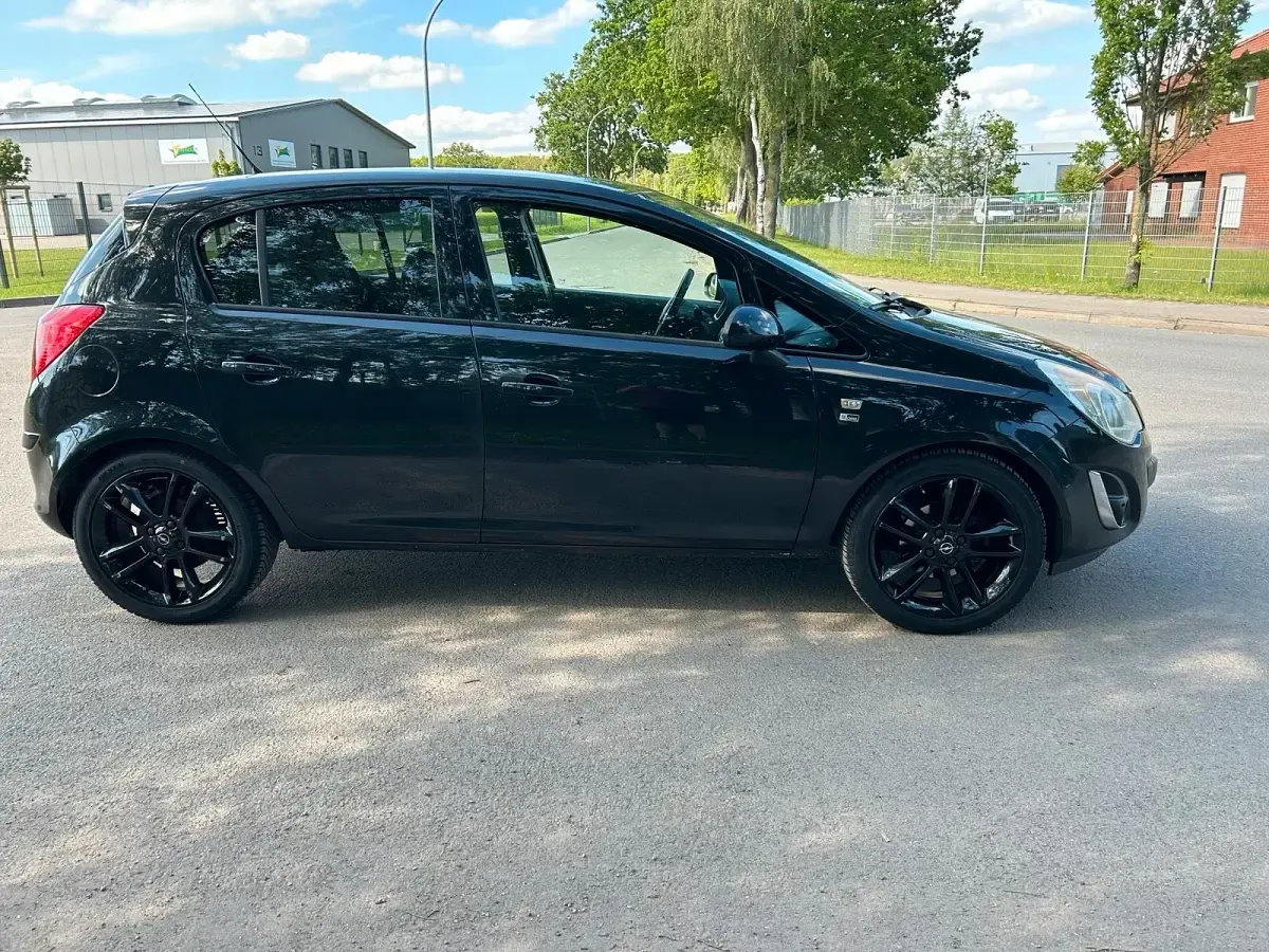 Gebraucht Opel Corsa 87 PS (63 kW) 2013 Schwarz Kleinwagen