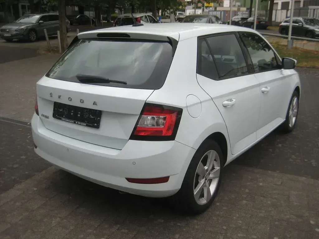 Gebraucht Skoda Fabia Cool Plus 60 PS (44 kW) 2020 Weiß Kleinwagen