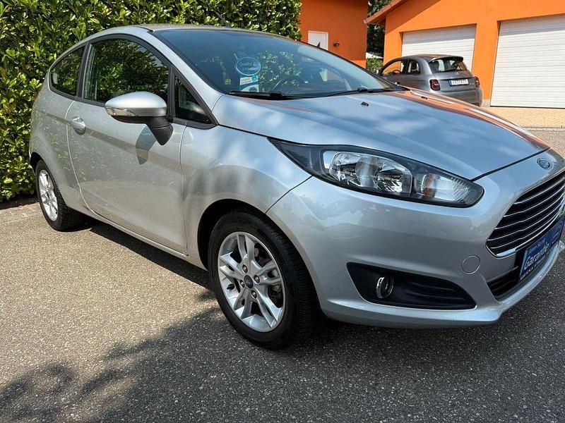 Gebraucht Ford Fiesta SYNC Edition 95 PS (69 kW) 2014 Grau Kleinwagen