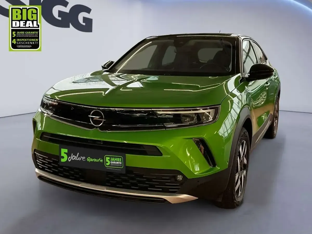 Gebraucht Opel Mokka Elegance 131 PS (96 kW) 2023 Matcha green SUV