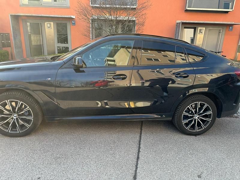 Gebraucht BMW X6 M Sport 340 PS (250 kW) 2022 Schwarz SUV