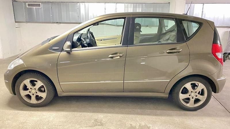 Gebraucht Mercedes A170 Avantgarde 116 PS (85 kW) 2008 Braun Van / Kleinbus