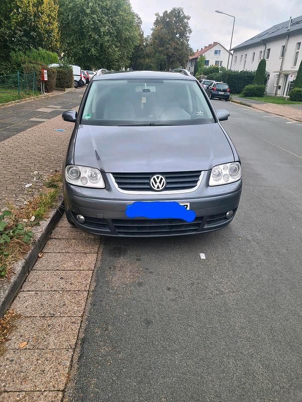 Silber Gebraucht 2006 VW Touran Van / Kleinbus | 3.500 € (Etwas zu teuer) - Bild 1/4