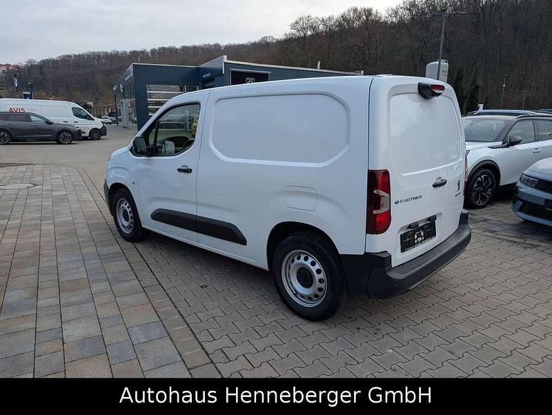 Gebraucht Peugeot E-Partner Premium 100 kW (136 PS) 2022 Weiß Van / Kleinbus