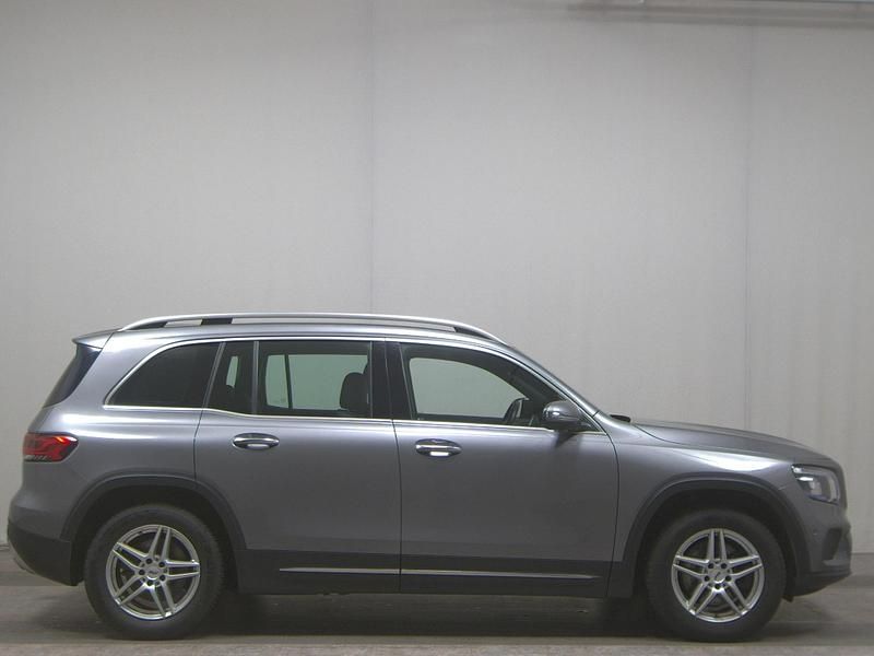 Grau Gebraucht 2021 Mercedes GLB220 Progressive SUV | 26.980 € (Guter Preis) - Bild 1/4