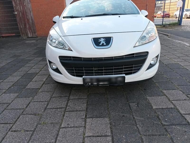Weiß Gebraucht 2011 Peugeot 207 CC Cabrio | 3.800 € (Guter Preis) - Bild 1/4