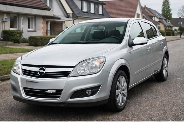 Gebraucht Opel Astra 90 PS (66 kW) 2007 Silber Kleinwagen