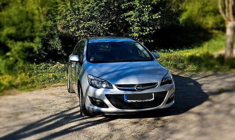 Gebraucht Opel Astra Eco 110 PS (80 kW) 2015 Silber Kombi