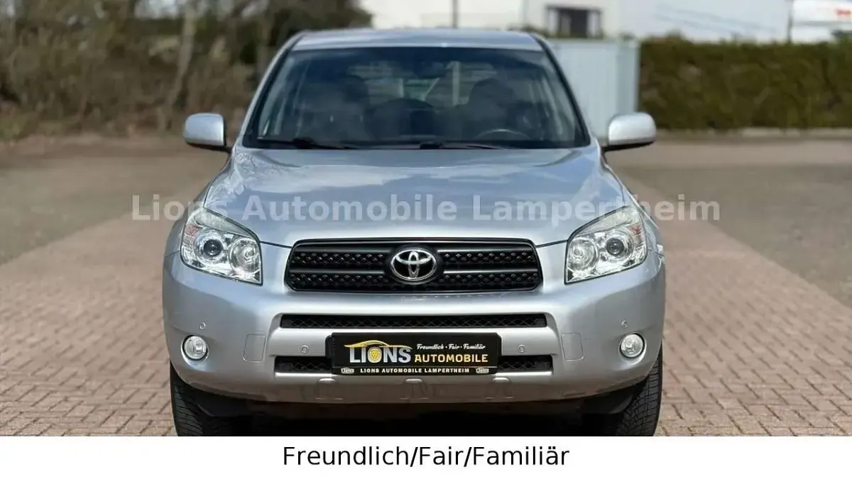Gebraucht Toyota RAV4 Executive 152 PS (111 kW) 2007 Silber SUV