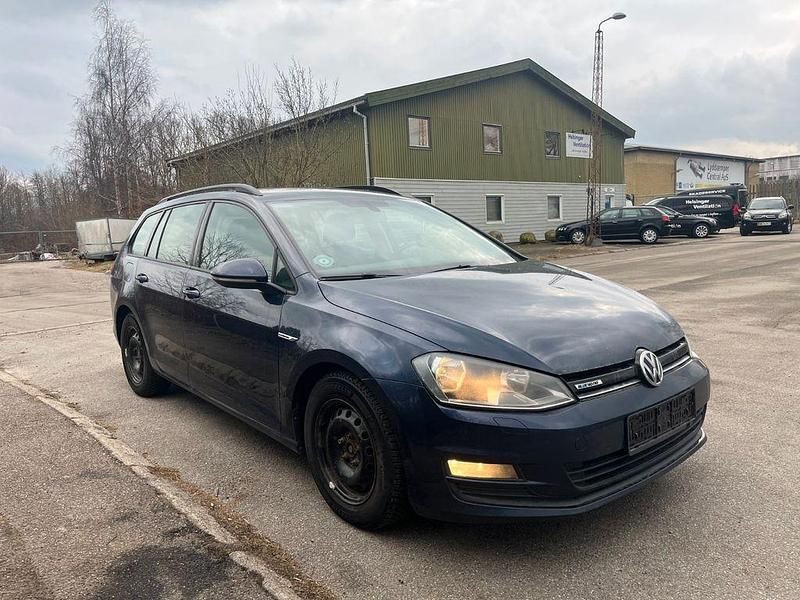 Gebraucht VW Golf VII Trendline 110 PS (80 kW) 2016 Blau Kombi