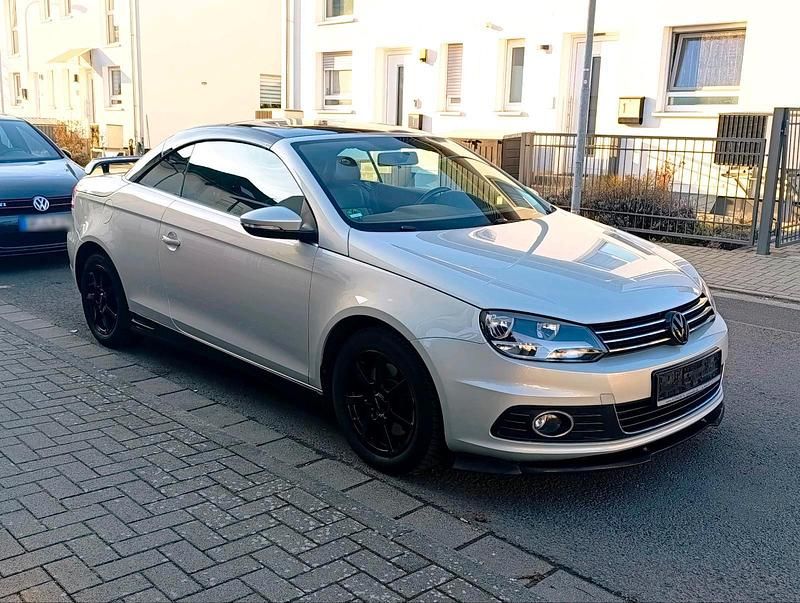 Gebraucht VW Eos Sportline 140 PS (102 kW) 2013 Silber Cabrio