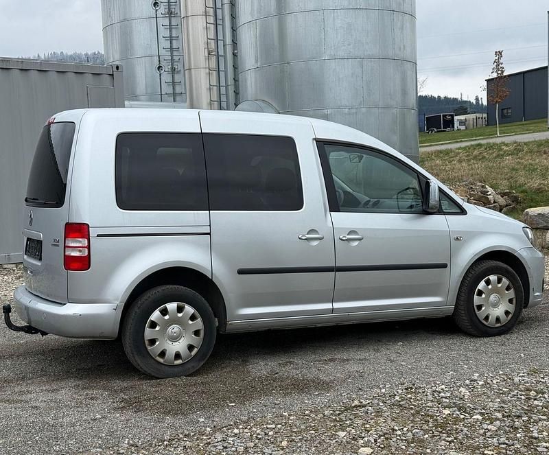 Gebraucht VW Caddy 102 PS (75 kW) 2012 Silber Van / Kleinbus