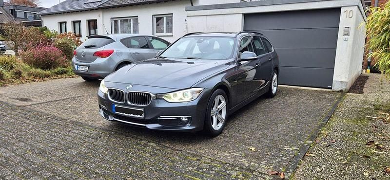 Grau Gebraucht 2014 BMW 320 Luxury Line Kombi | 9.600 € (Guter Preis) - Bild 1/4