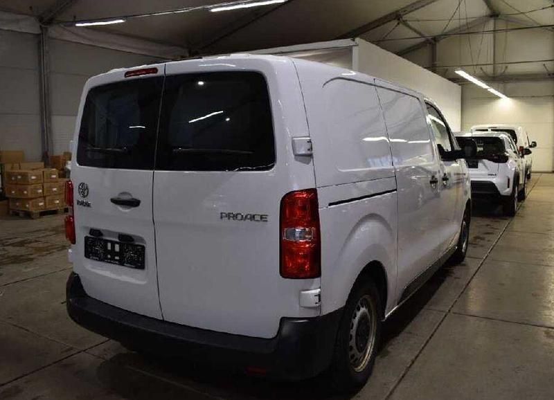 Gebraucht Toyota Proace 120 PS (88 kW) 2023 Weiß Van / Kleinbus
