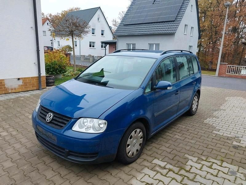 Blau Gebraucht 2004 VW Touran Van / Kleinbus | 999 € (Superpreis) - Bild 1/4