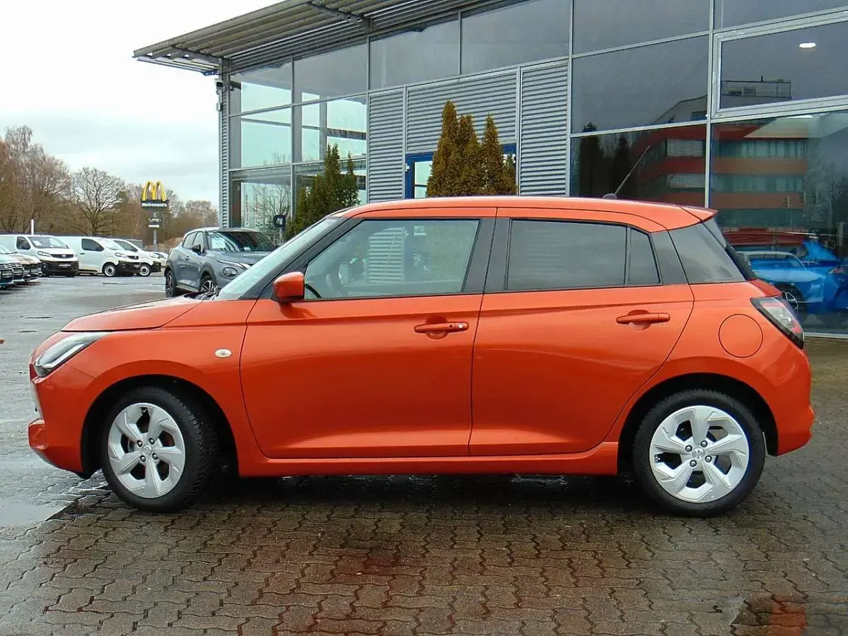 Gebraucht Suzuki Swift Comfort 83 PS (61 kW) 2025 Orange Kleinwagen
