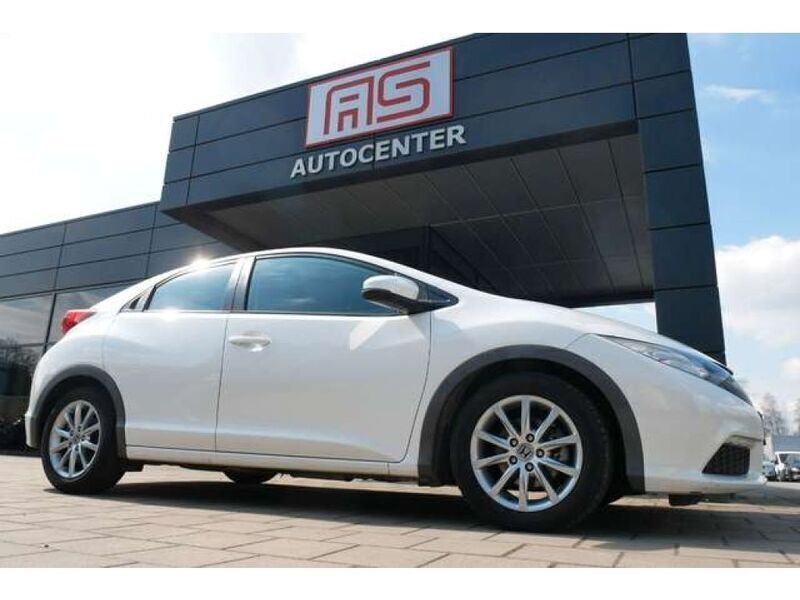 White orchid p. (metallic) Gebraucht 2014 Honda Civic Comfort Limousine | 9.990 € (Fairer Preis) - Bild 1/4