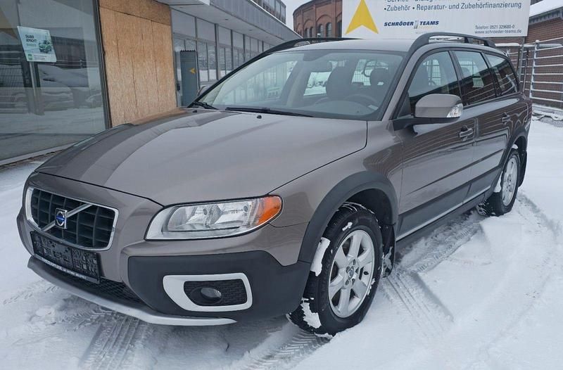 Oyster grey pearl / metallic Gebraucht 2008 Volvo XC70 Momentum Kombi | 10.990 € (Fairer Preis) - Bild 1/4