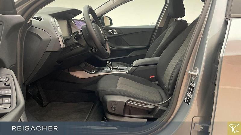 Gebraucht BMW 118 Advantage 135 PS (99 kW) 2022 Skyscraper grau metallic Kleinwagen