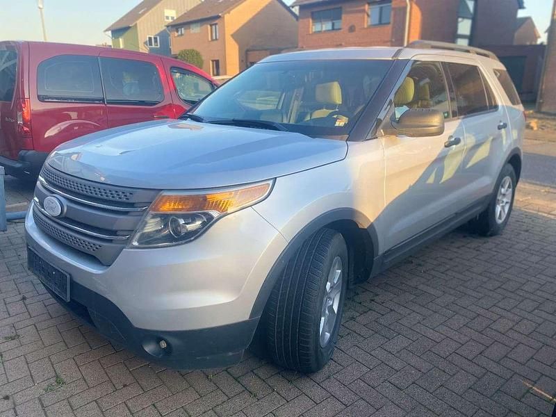Silber Gebraucht 2011 Ford Explorer SUV | 5.990 € - Bild 1/4