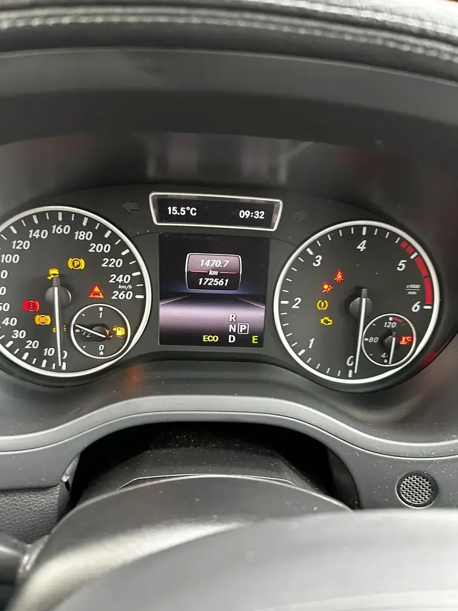 Gebraucht Mercedes B220 177 PS (130 kW) 2014 Schwarz Kleinwagen