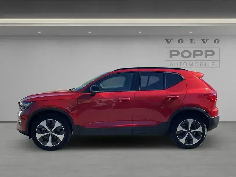 Gebraucht Volvo XC40 Plus 163 PS (119 kW) 2025 Fusion red SUV