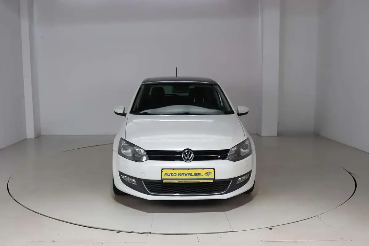 Gebraucht VW Polo Life 90 PS (66 kW) 2014 Oryxweiß perlmutteffekt Kleinwagen
