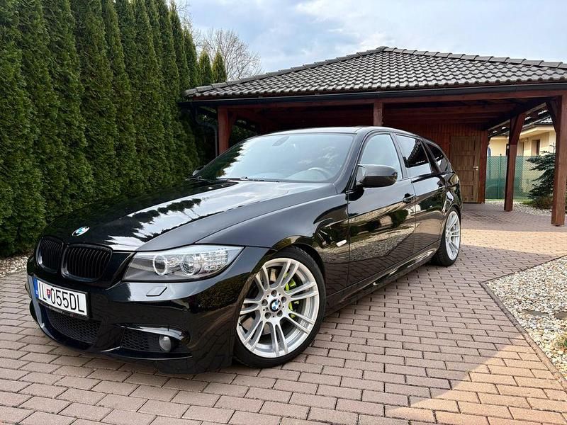 Schwarz Gebraucht 2009 BMW 330 M Sport Kombi | 9.000 € (Fairer Preis) - Bild 1/4