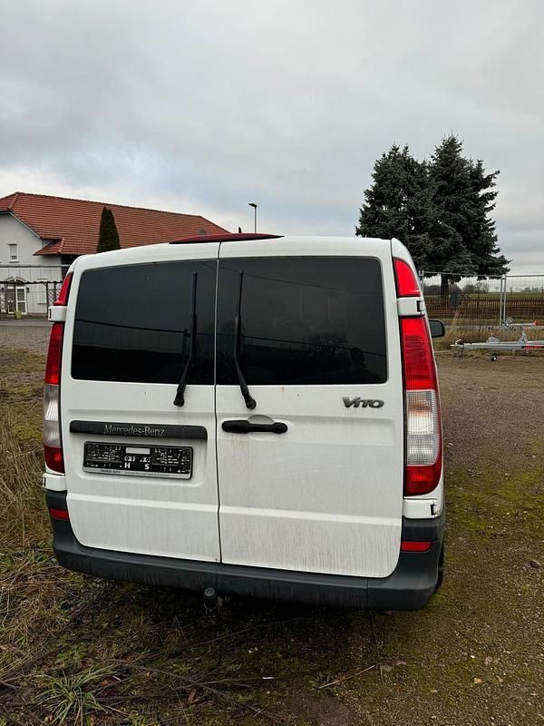 Gebraucht Mercedes Vito 222 PS (163 kW) 2012 Weiß Van