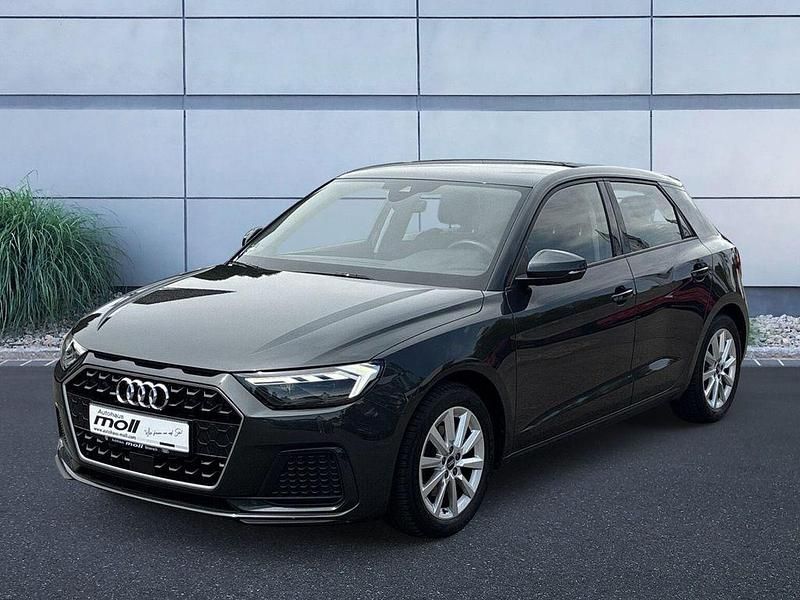 Grau Gebraucht 2022 Audi A1 Sportback Advanced Plus Kleinwagen | 19.490 € (Guter Preis) - Bild 1/4