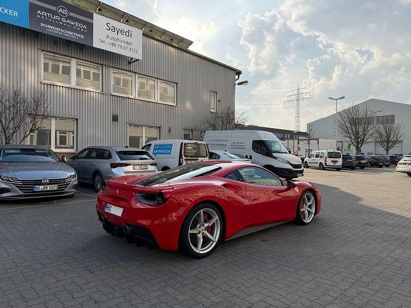 Gebraucht Ferrari 488 670 PS (492 kW) 2018 Rot Coupé
